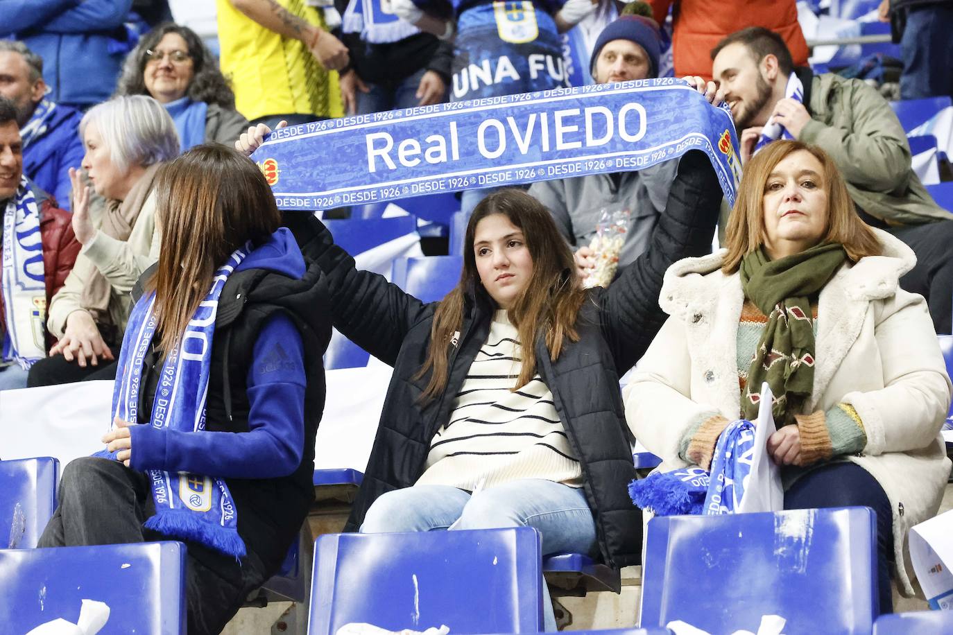 Fotos: ¿Estuviste en el derbi asturiano Real Oviedo - Sporting? ¡Búscate en el Tartiere!