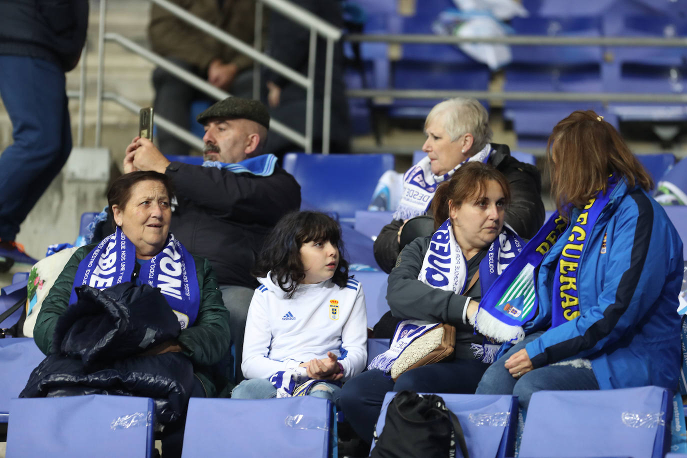 Fotos: ¿Estuviste en el derbi asturiano Real Oviedo - Sporting? ¡Búscate en el Tartiere!