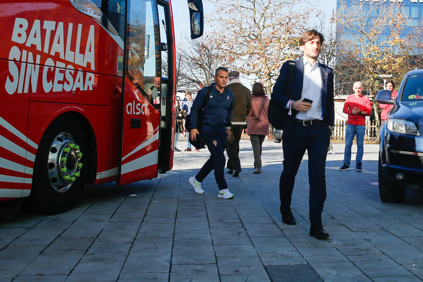 Fotos: El Sporting ya se encuentra concentrado para el derbi