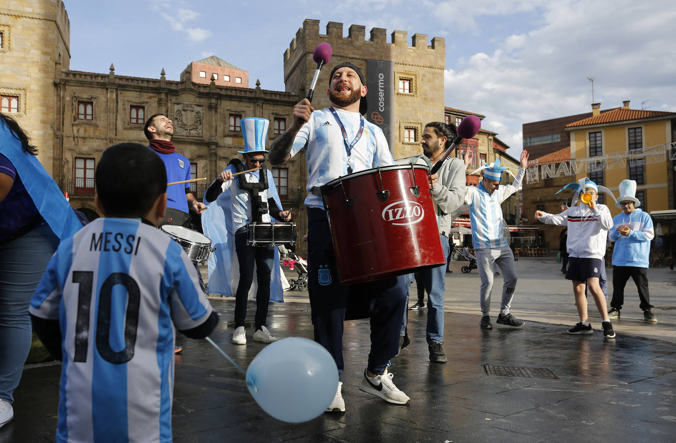 Fotos: Gijón se vuelve albiceleste