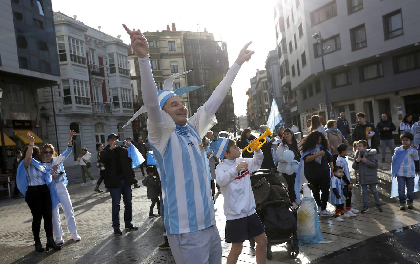 Fotos: Gijón se vuelve albiceleste