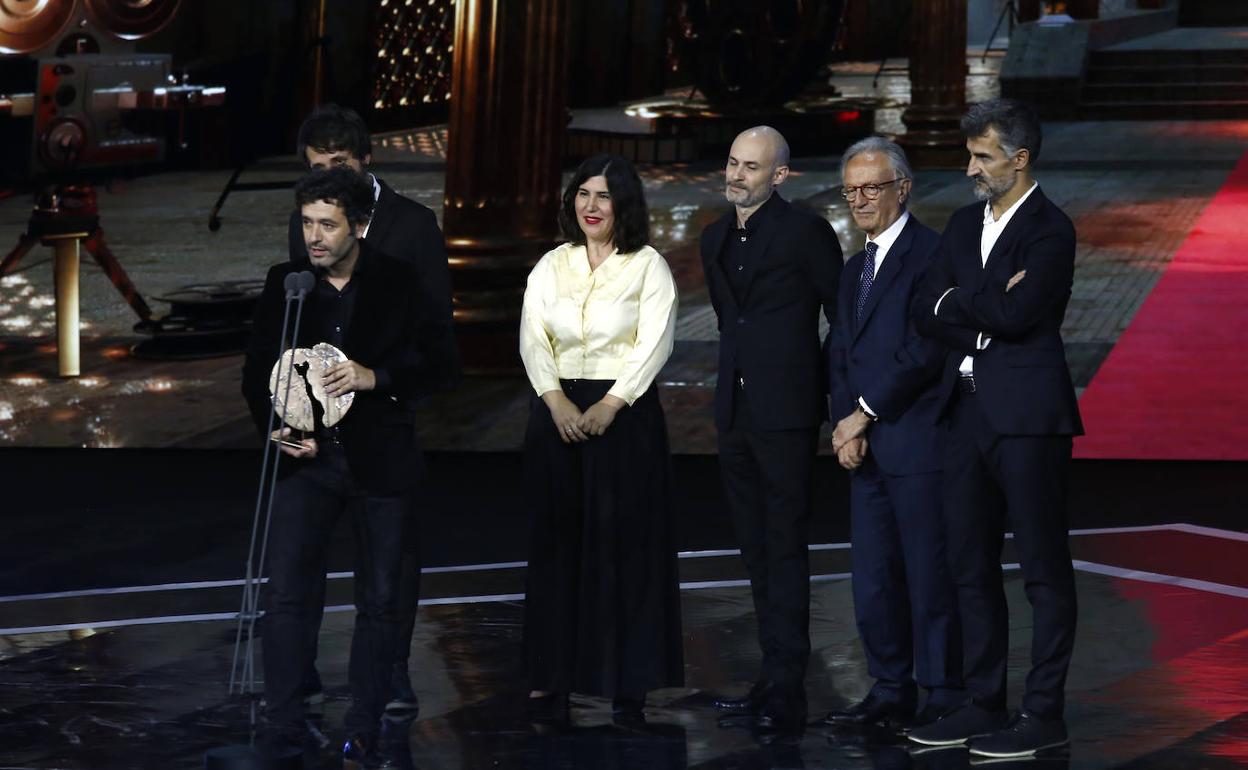 Rodrigo Sorogoyen, director de 'As Bestas', durante la gala de entrega de la 28 edición de los Premios José María Forqué,