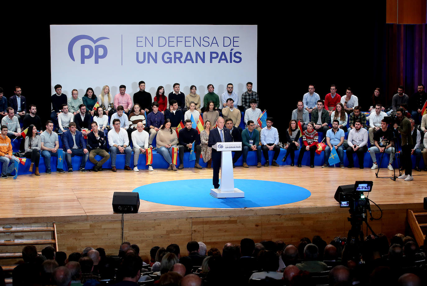 Fotos: Feijóo presenta a Diego Canga como candidato a la Presidencia del Principado