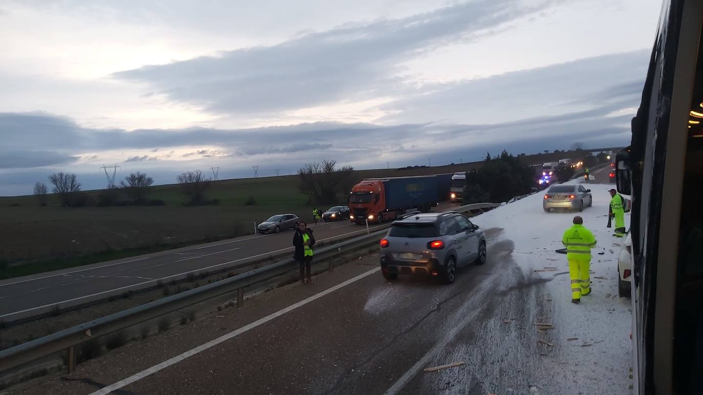 Fotos: Tragedia en Zamora: muere un camionero tras chocar con un autobús de la línea Madrid-Asturias