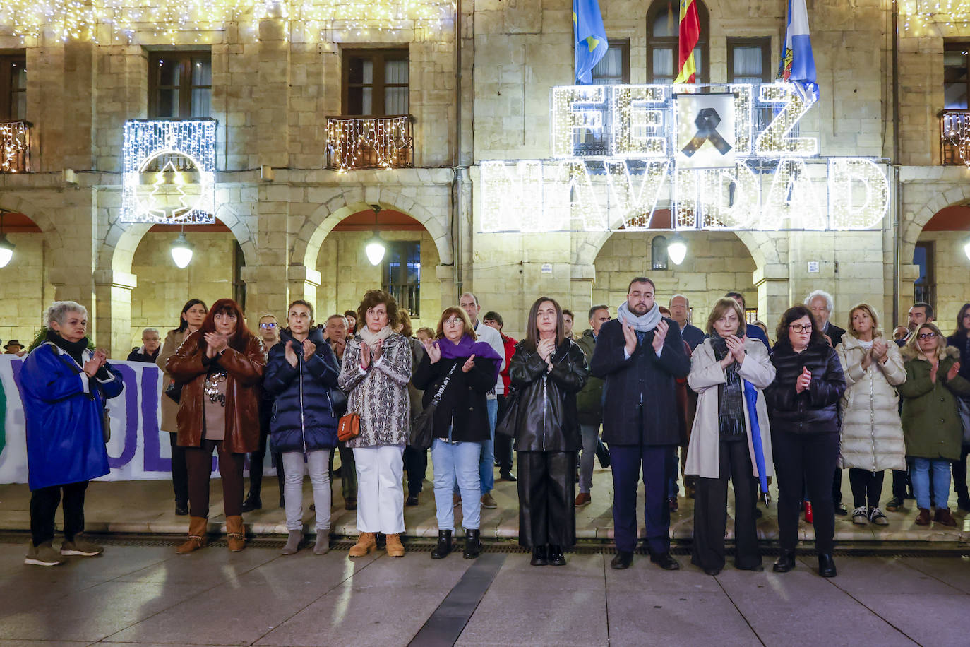 Fotos: Avilés se une para condenar el asesinato de Soraya Suárez