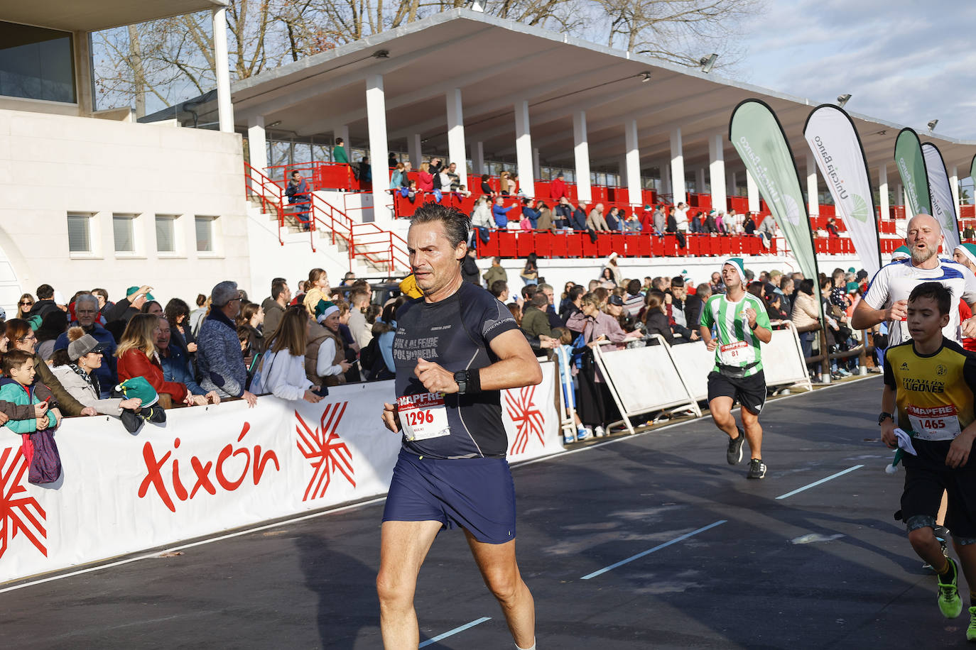 Fotos: ¿Participaste en la Carrera de Nochebuena de Gijón? ¡Búscate!