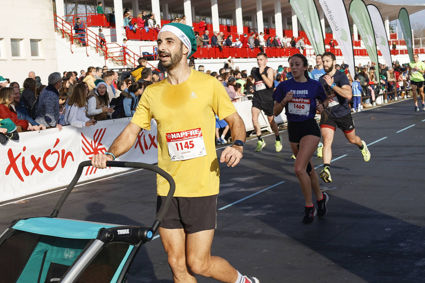 Fotos: ¿Participaste en la Carrera de Nochebuena de Gijón? ¡Búscate!