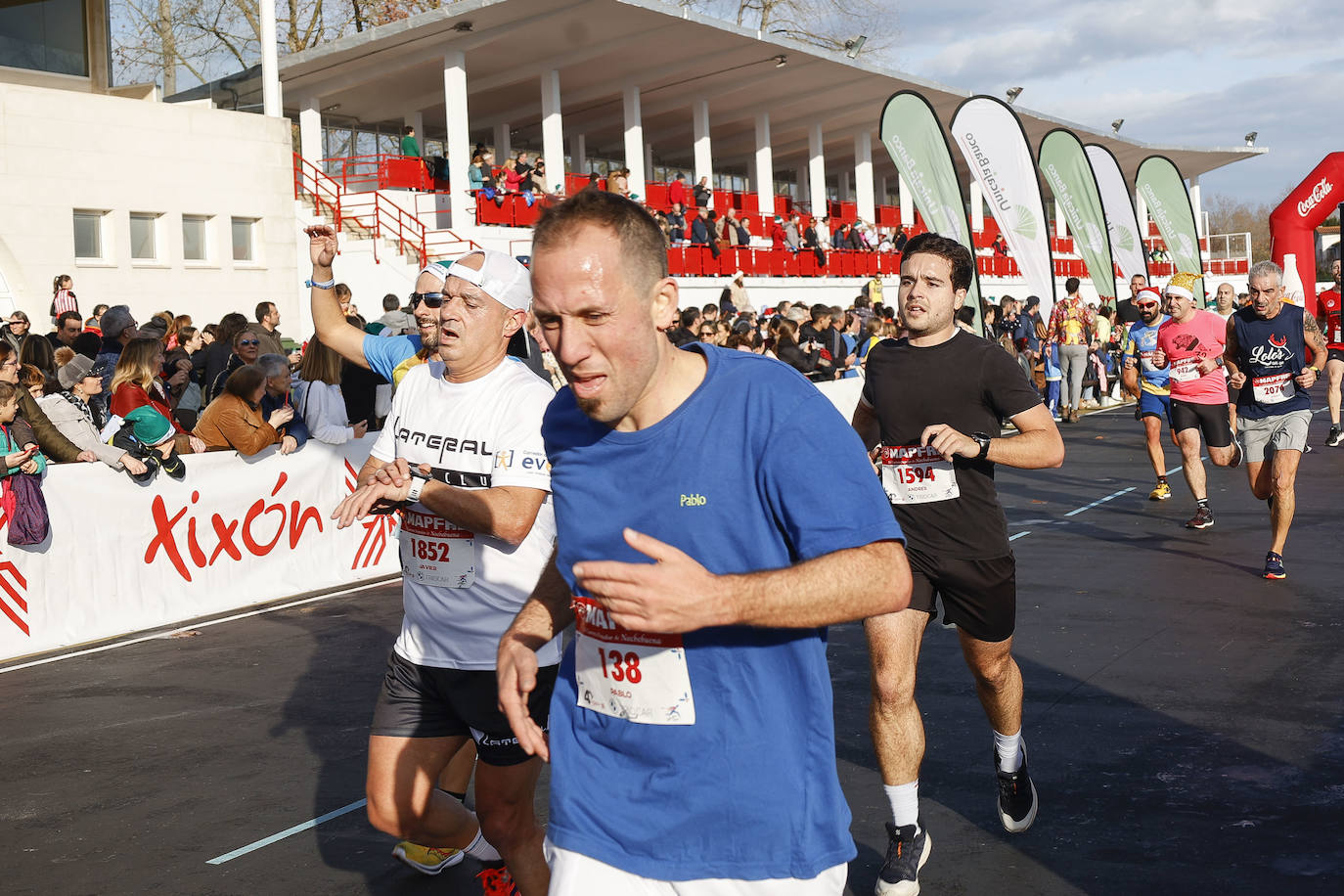 Fotos: ¿Participaste en la Carrera de Nochebuena de Gijón? ¡Búscate!