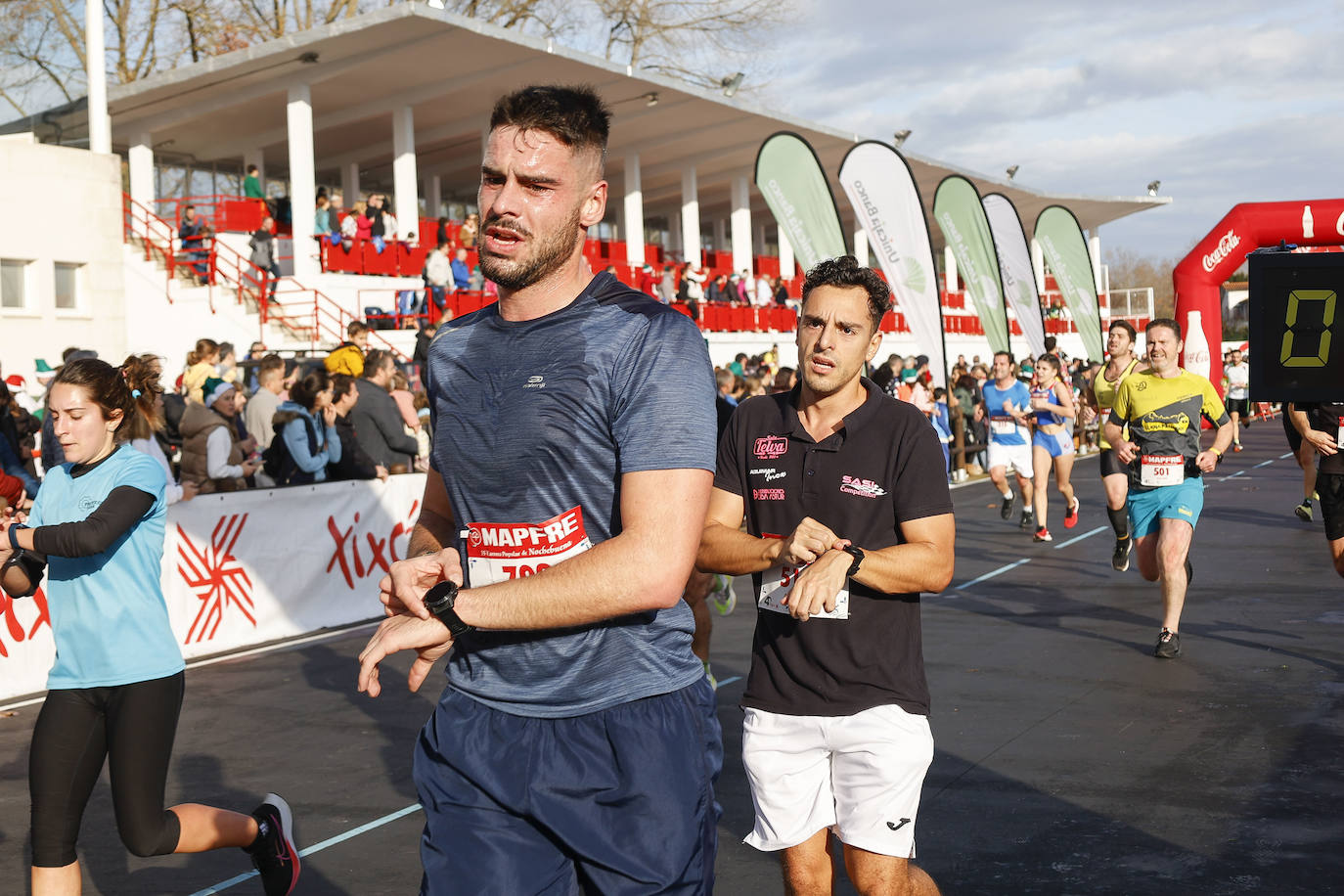 Fotos: ¿Participaste en la Carrera de Nochebuena de Gijón? ¡Búscate!