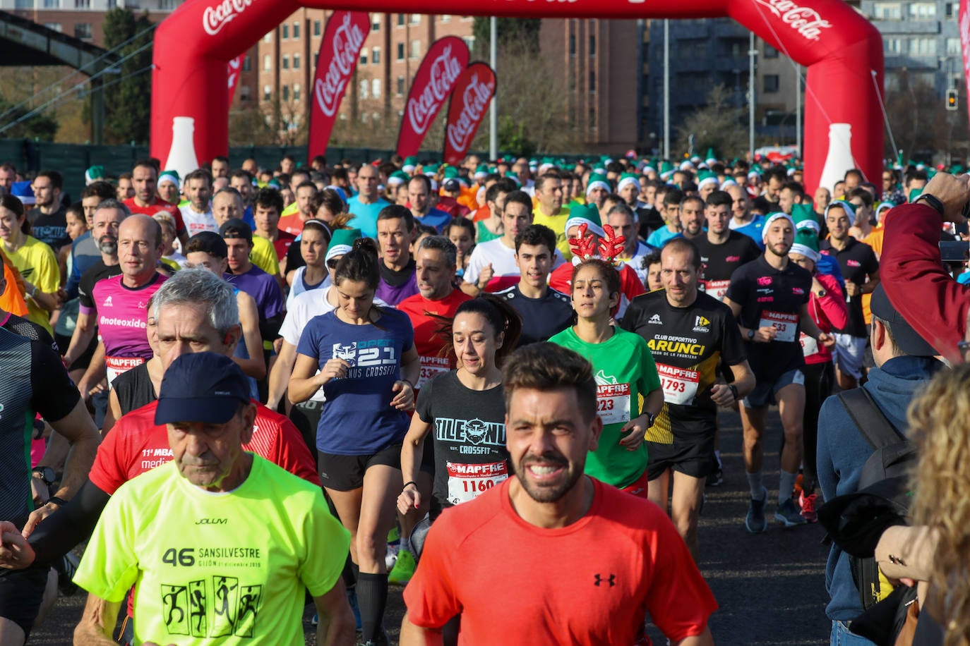 Fotos: ¿Participaste en la Carrera de Nochebuena de Gijón? ¡Búscate!