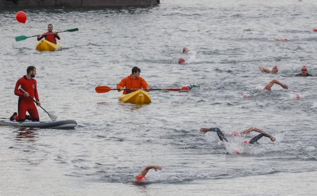 Galería. Las imágenes de la Travesía de Navidad en el Puerto Deportivo de Gijón.