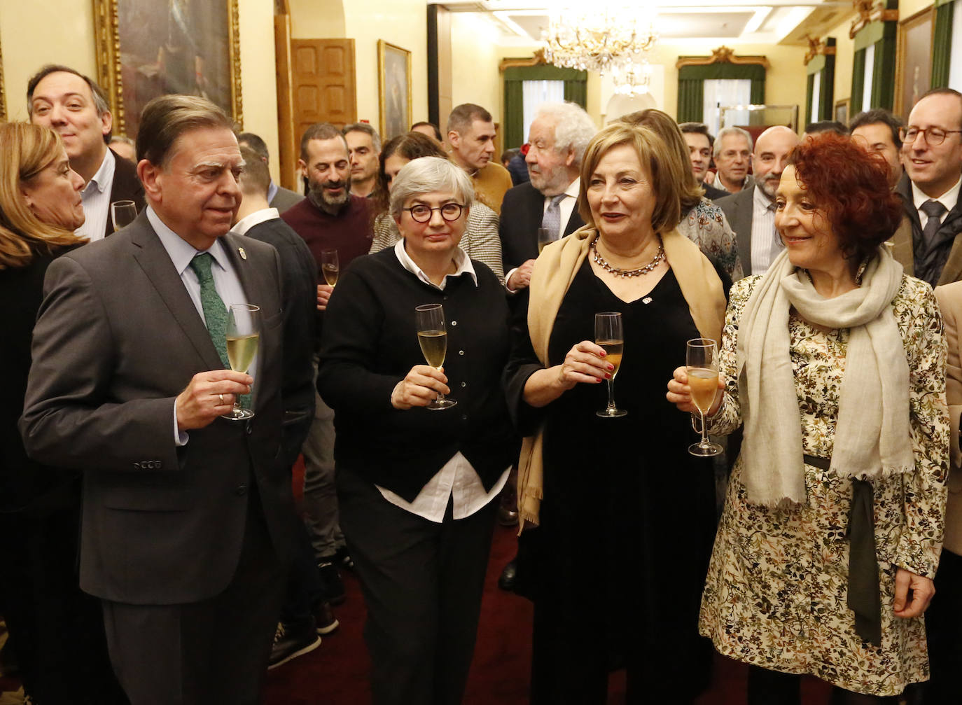 Fotos: Así fue el brindis del cierre del año de los alcaldes de Gijón, Oviedo y Avilés