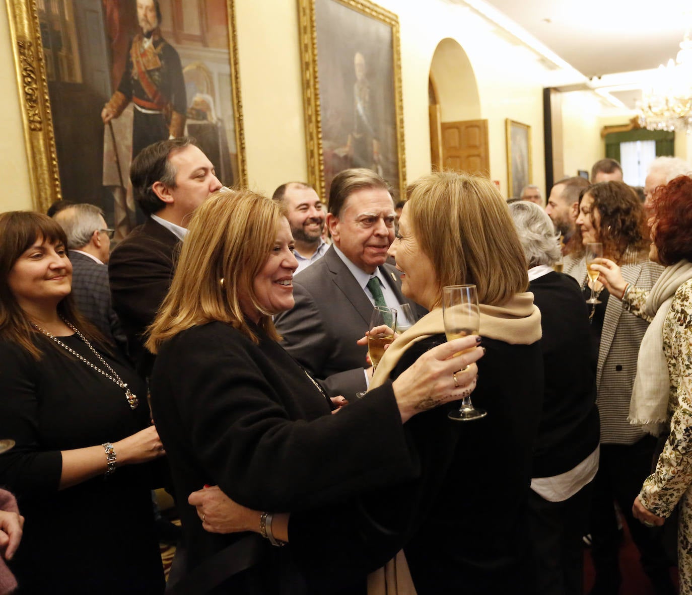 Fotos: Así fue el brindis del cierre del año de los alcaldes de Gijón, Oviedo y Avilés