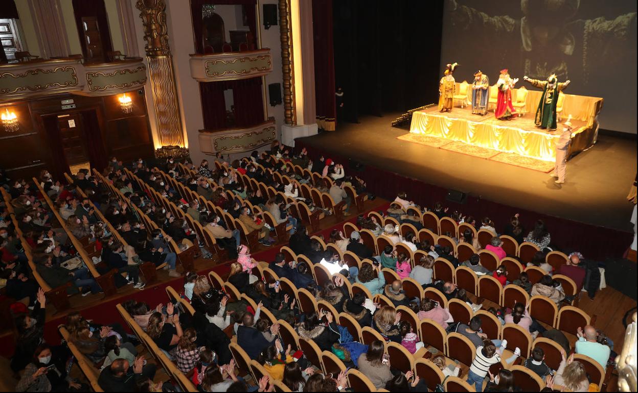 Recepción de los Reyes Magos en el Jovellanos el pasado año.
