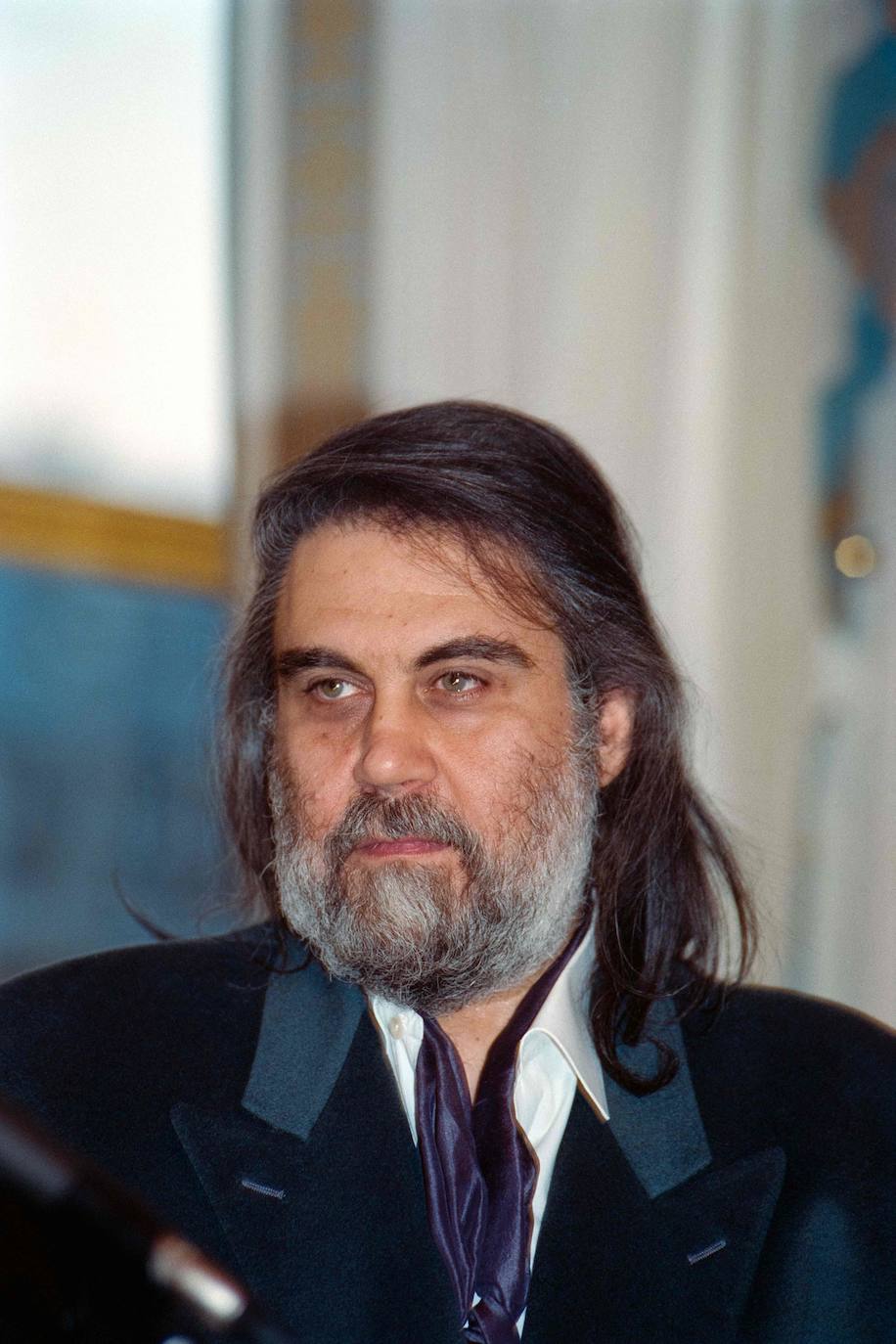 Evángelos Odysséas Papathanassíou (más conocido como Vangelis), fue un compositor griego conocido por componer algunas de las bandas sonoras más conocidas del cine, como la de ‘Carros de fuego’ (1981) -con la que ganó el Oscar- y ‘Blade Runner’ (1982).