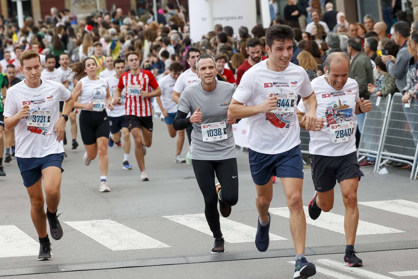 Fotos: Gijón, la más multitudinaria de toda Asturias