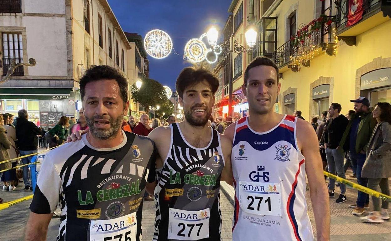 Borja Martínez logra su primer triunfo en la San Silvestre de Ribadesella y Fran Díaz repite en Llanes