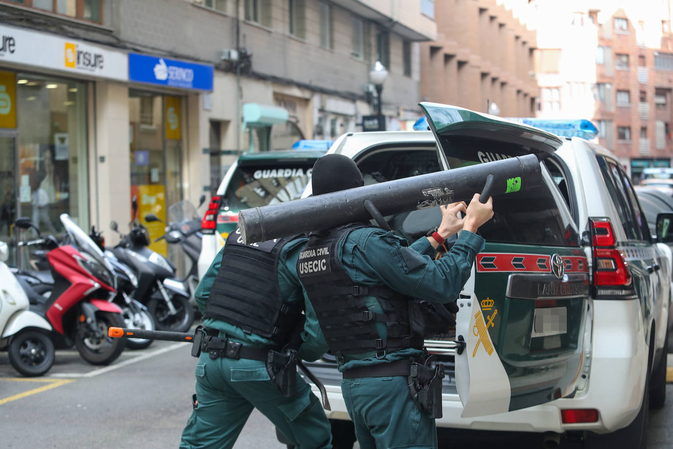 Amplio operativo de la Guardia Civil contra el tráfico ilegal de angulas