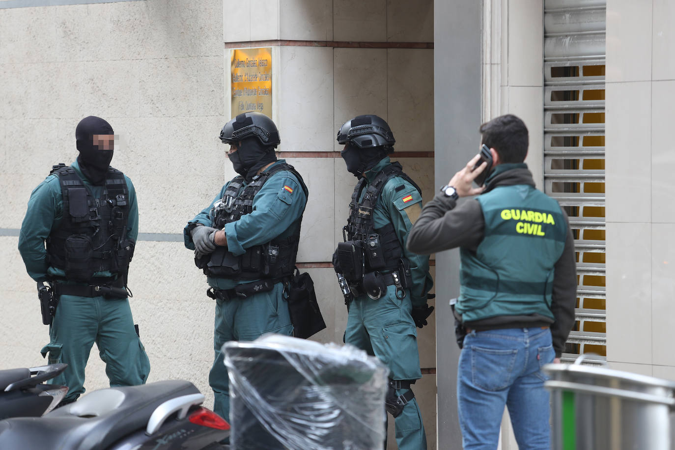 Amplio operativo de la Guardia Civil contra el tráfico ilegal de angulas