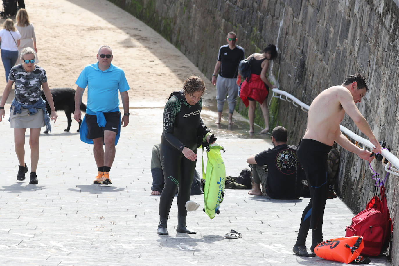 Día de playa a 25 grados en marzo