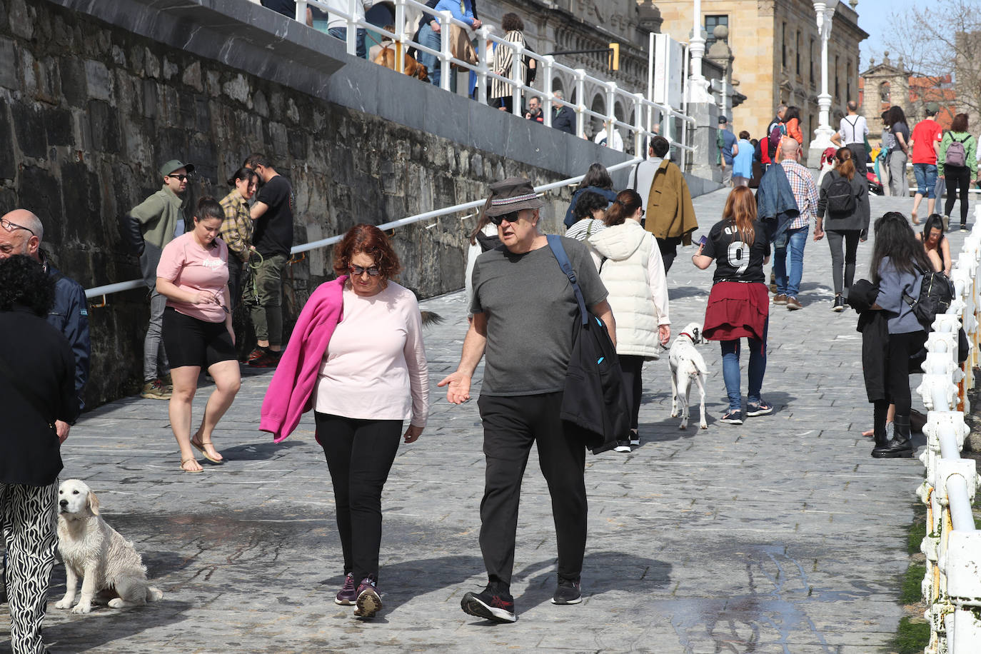 Día de playa a 25 grados en marzo