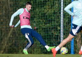 Bretones en uno de los entrenamientos del Real Oviedo.