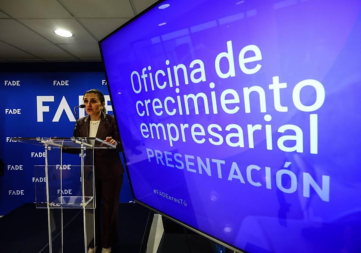 María Calvo, presidenta de FADE, durante la presentación de la Oficina de crecimiento empresarial.