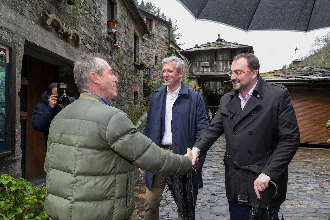 Asturias y Galicia, unidas en Taramundi contra la despoblación