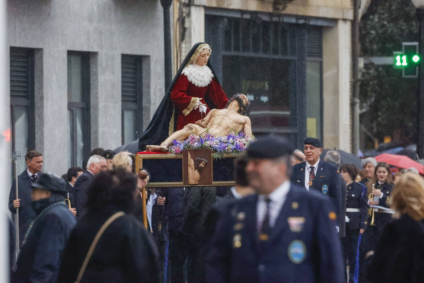 El traslado de la imagen de La Piedad anticipa las procesiones