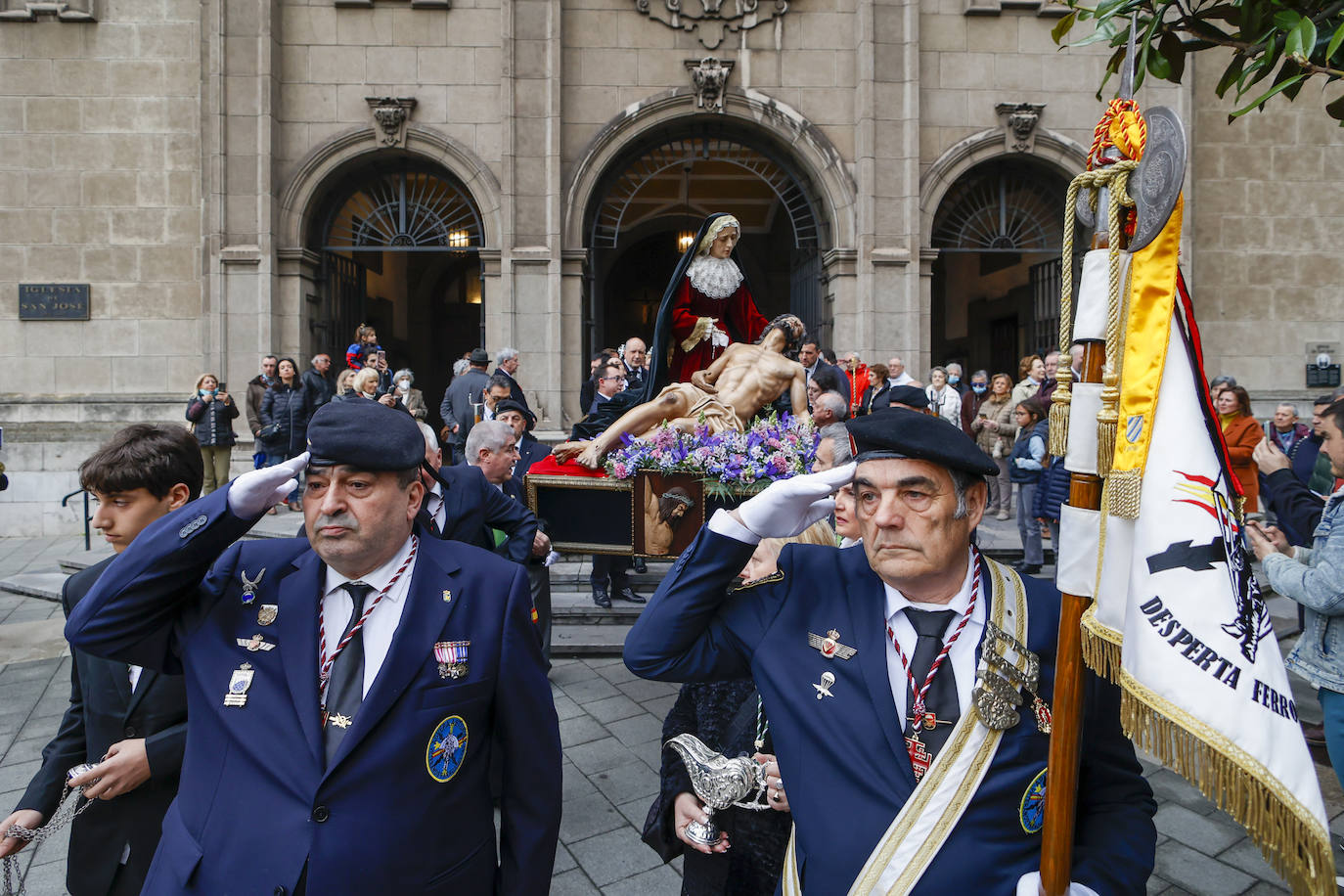 El traslado de la imagen de La Piedad anticipa las procesiones