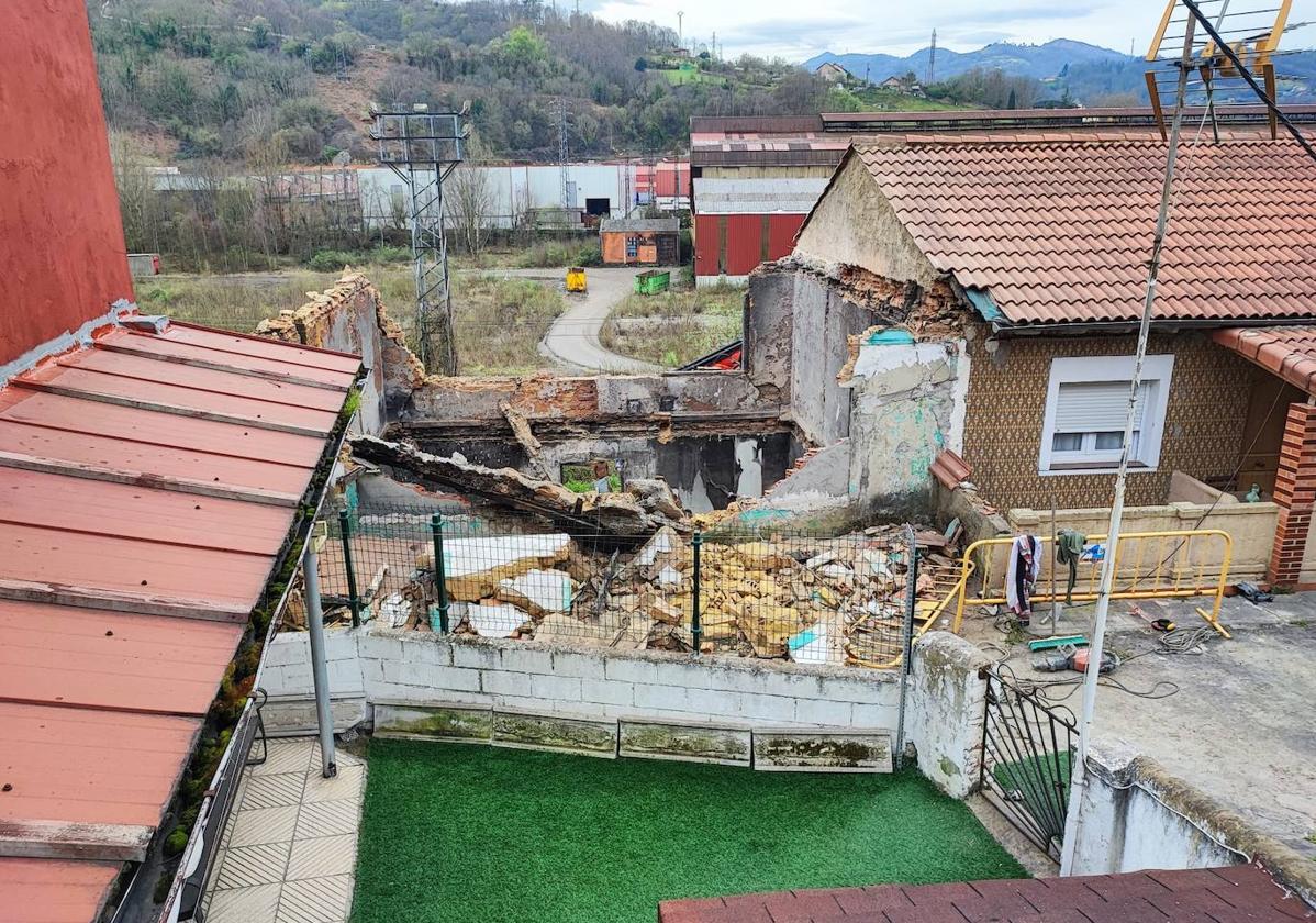 Vivienda en la que resultó herido el trabajador.