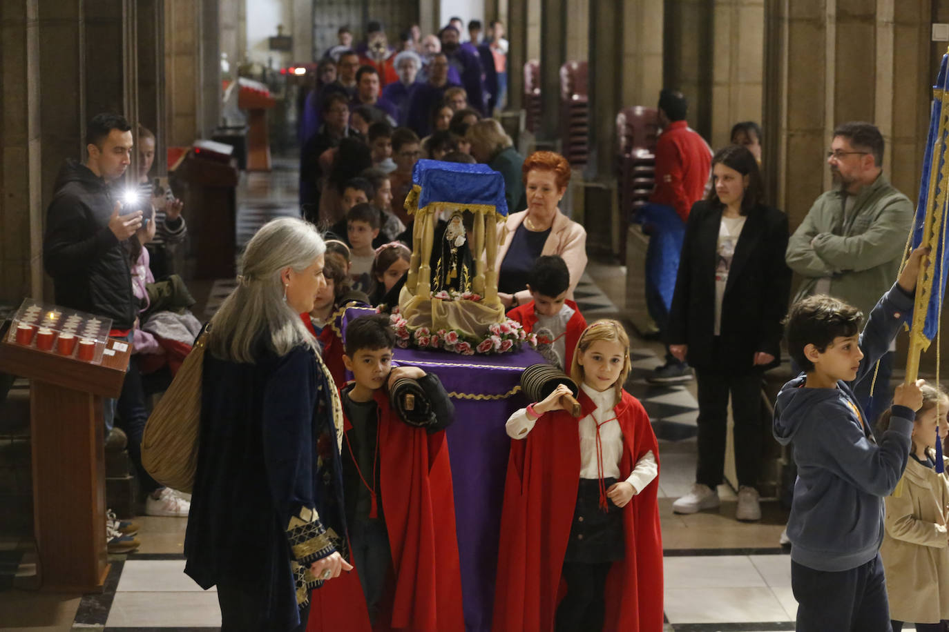 Procesión infantil en la iglesia de San José