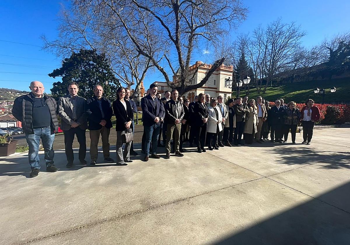 Encuentro de empresarios de Langreo en La Felguera con la alcaldesa.
