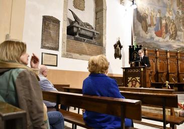 Emotivo V a Crucis recitado por la Caravana del Verso El