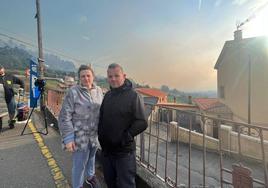 Laura Enrique y Juan Fuentes, vecinos afectados por el incendio del Naranco.