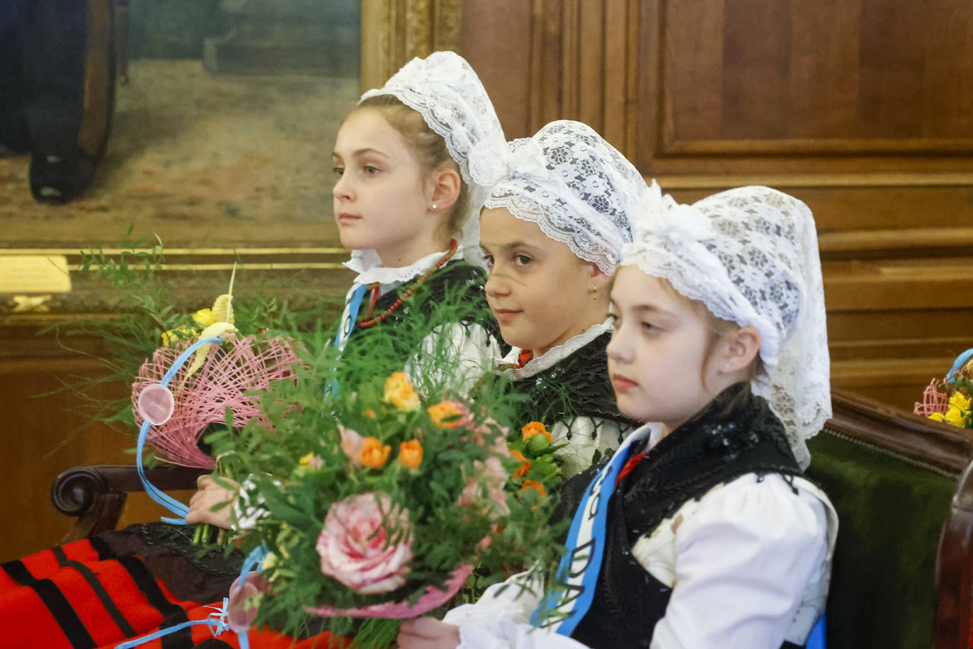 Imposición de bandas a la Xana, Xanina y damas