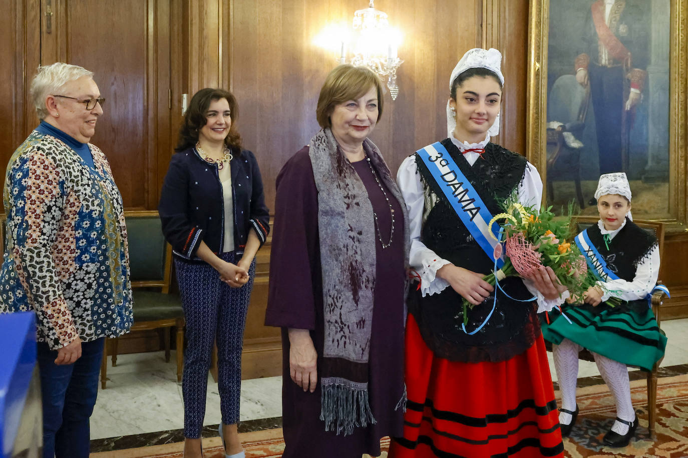 Imposición de bandas a la Xana, Xanina y damas