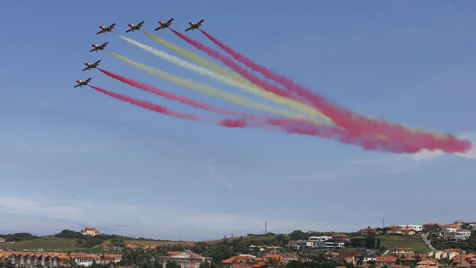 La Patrulla Águila volverá a Gijón cuatro años después | El Comercio:  Diario de Asturias