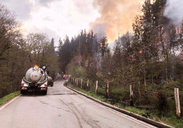 24 horas sin dormir para frenar el fuego con el tractor