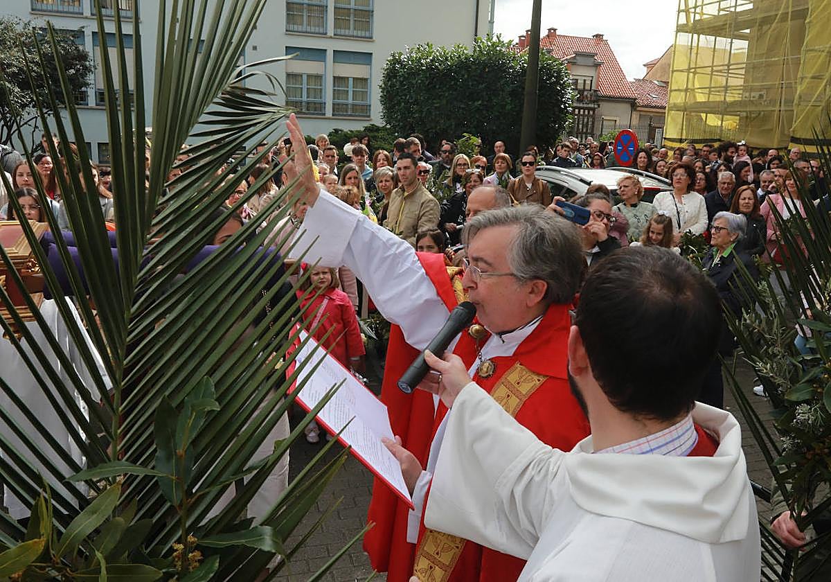 El Domingo de Ramos se celebra con entusiasmo en Pola de Siero