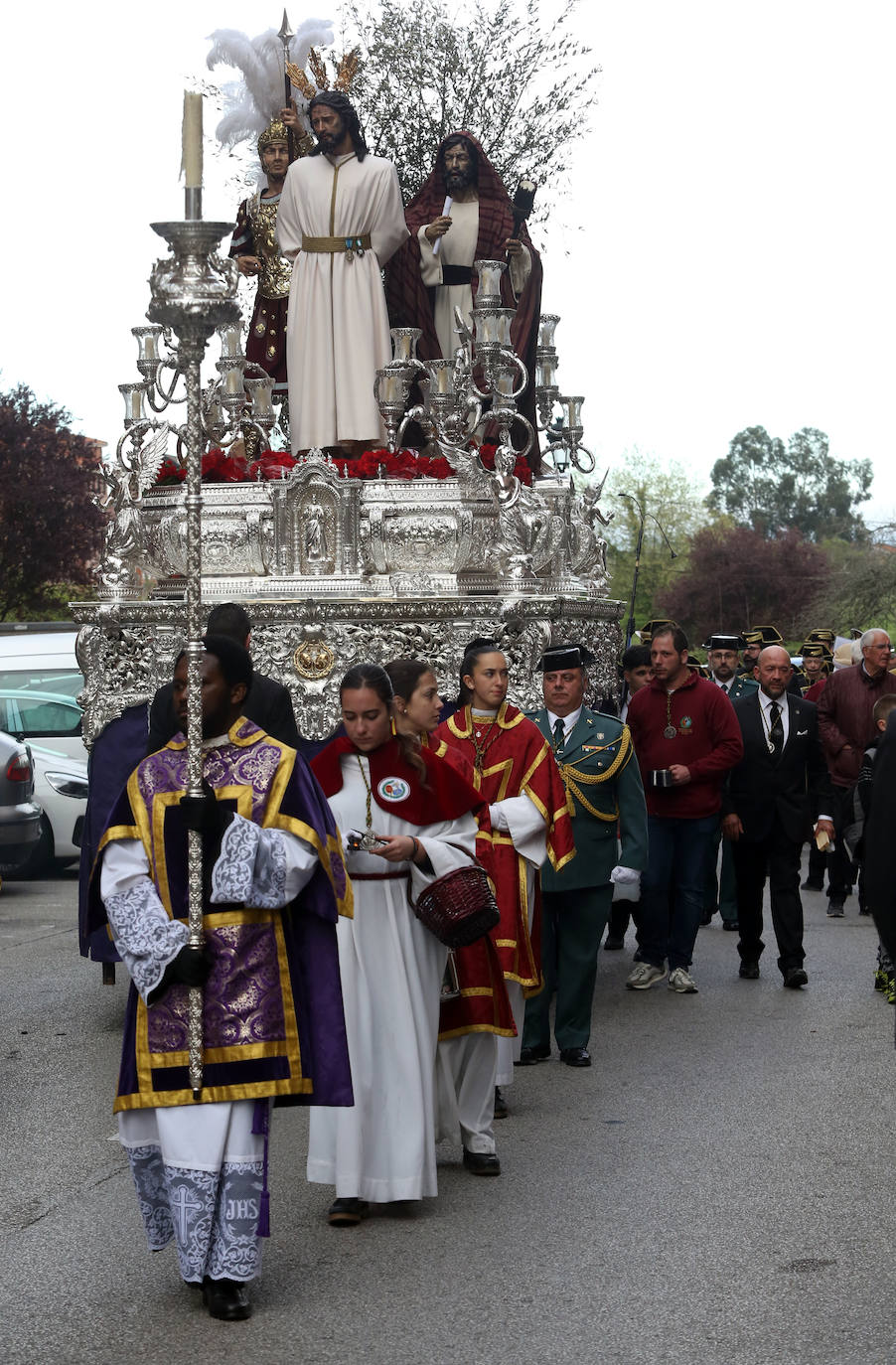 Jesús prendido, un soldado romano y un funcionario judío en el Prendimiento