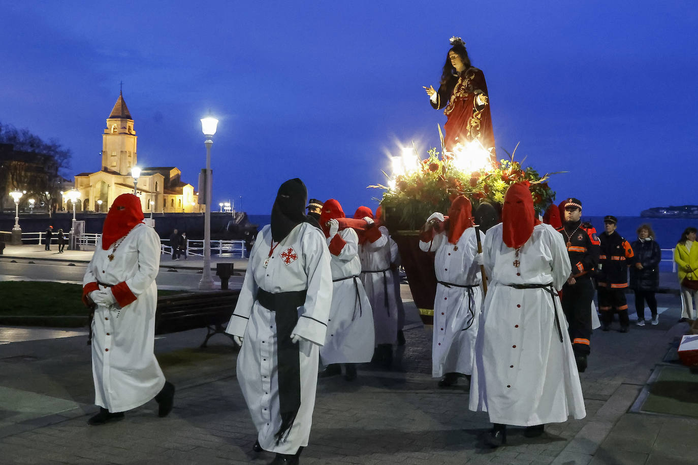 Éxito en Gijón con un Encuentro contra el «laicismo más hostil»