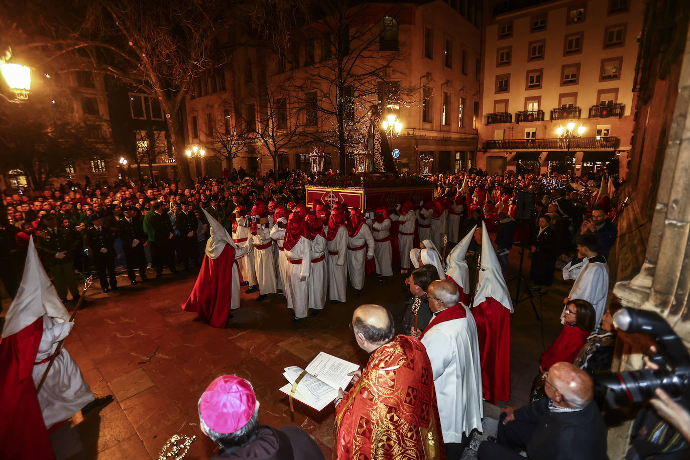 Una multitud en la procesión de la libertad