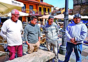 «La niña agarrada a su madre le gritaba 'no, no, no' sin parar»