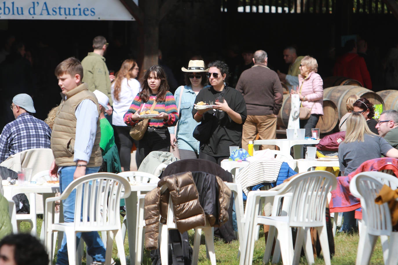 Devoción sidrera en Gijón a ritmo del Sidracrucis
