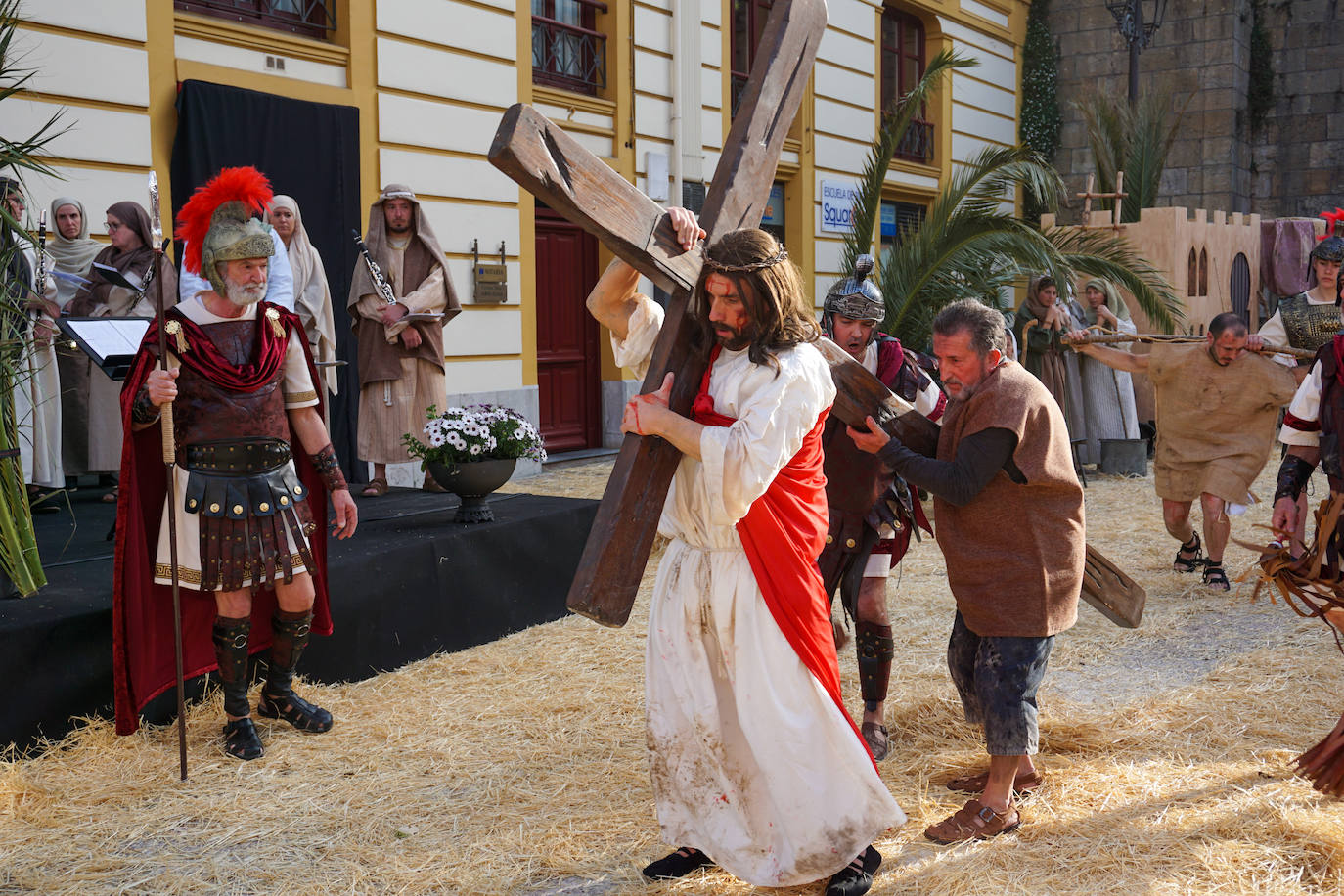 Infiesto revive el Vía Crucis