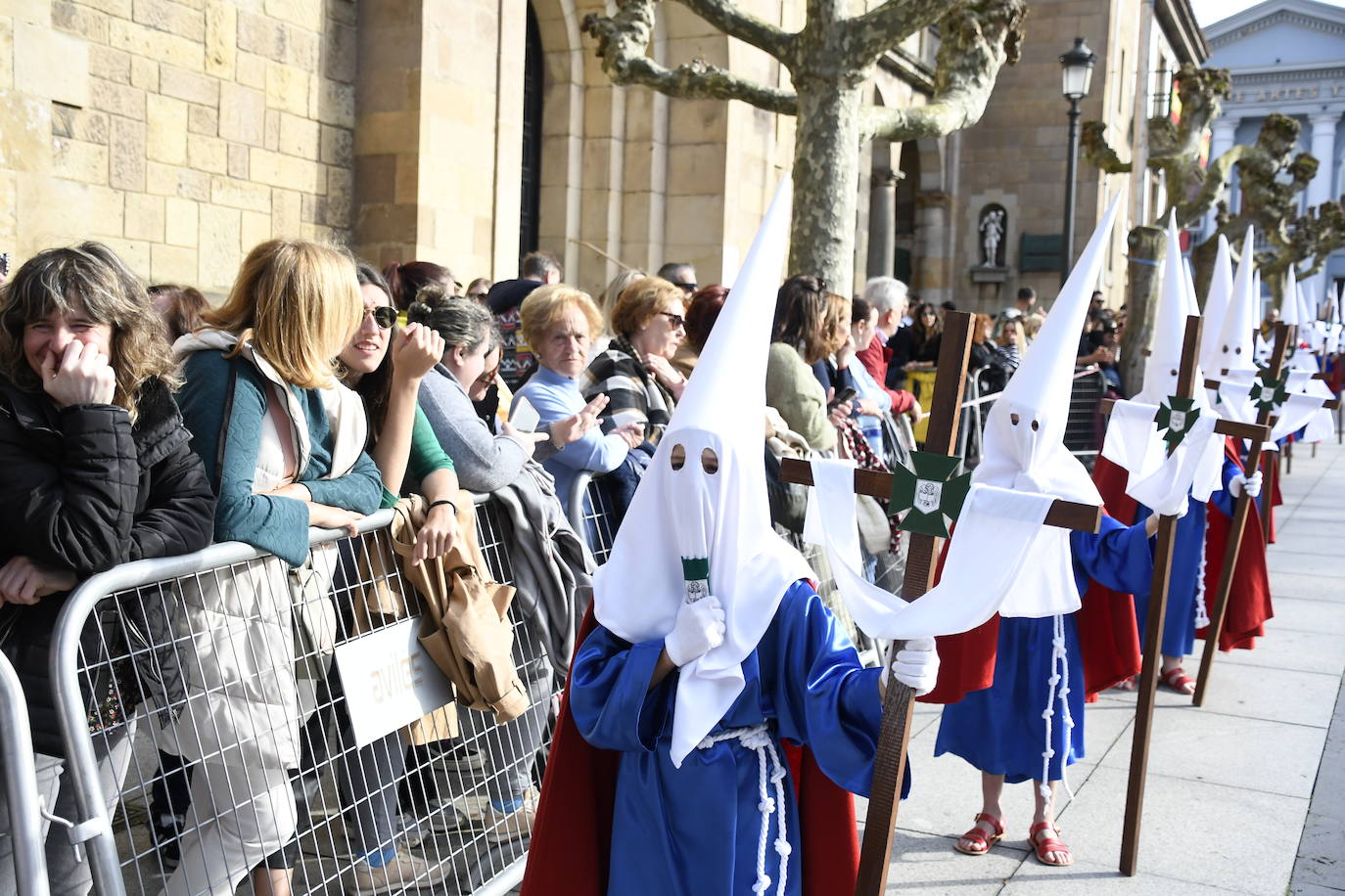 Devoción en Avilés por el Santo Entierro