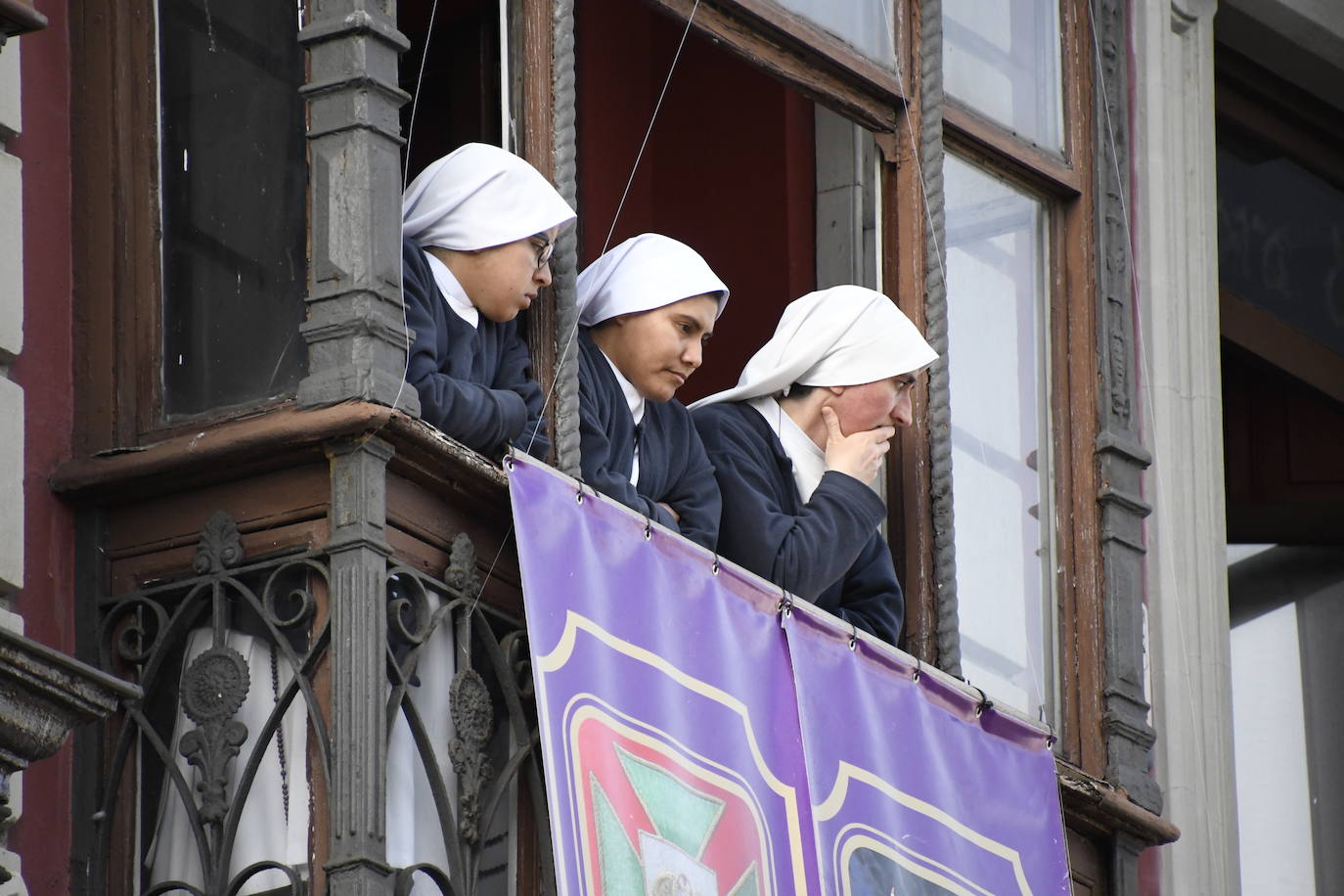 Devoción en Avilés por el Santo Entierro