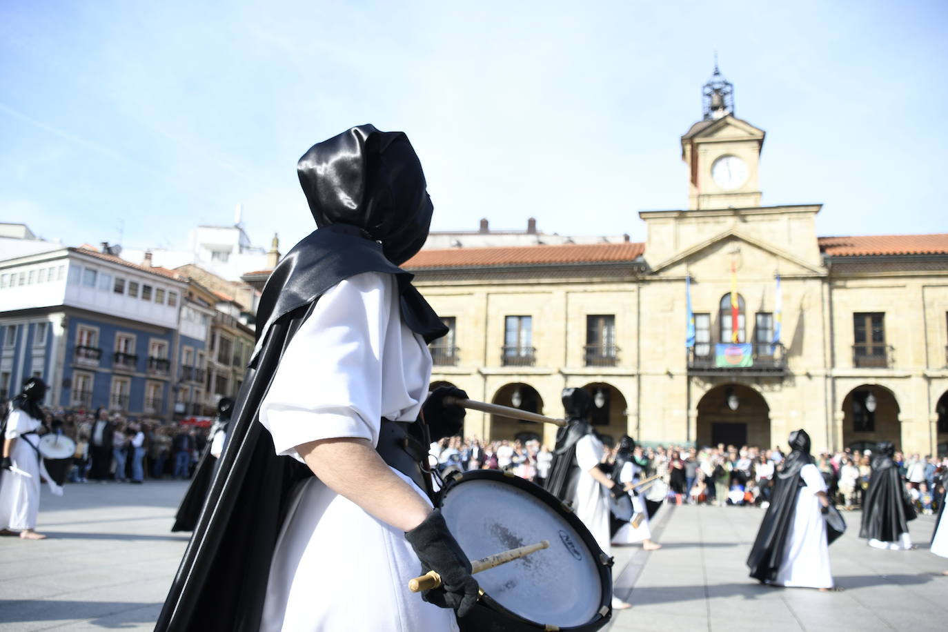 Devoción en Avilés por el Santo Entierro