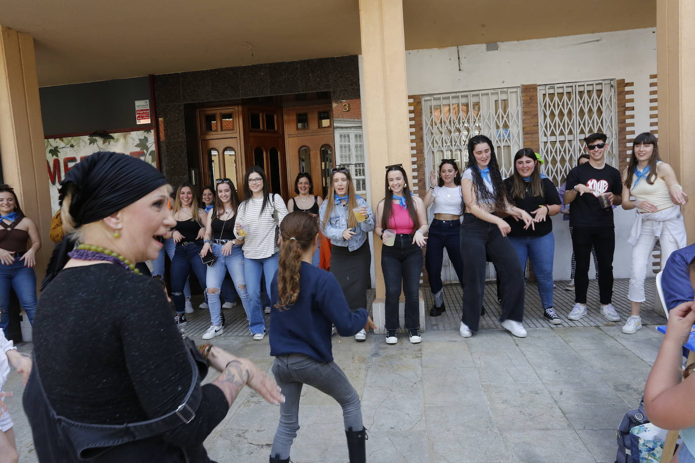 Avilés disfruta de la Comida en la Calle por todo lo alto
